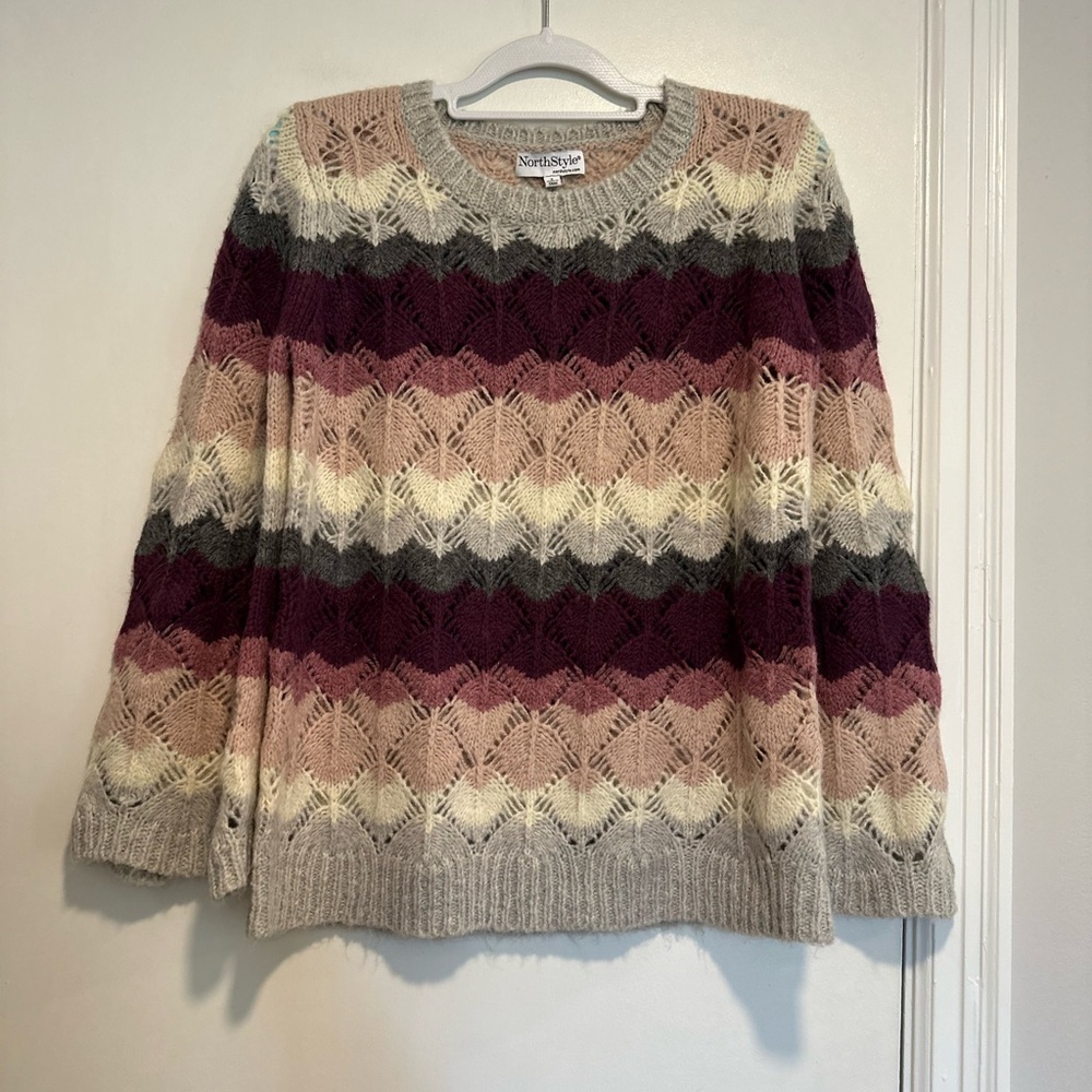 Northstyle women’s Sz: S Striped Open Knit Bell Sleeve Crew Neck Sweater.